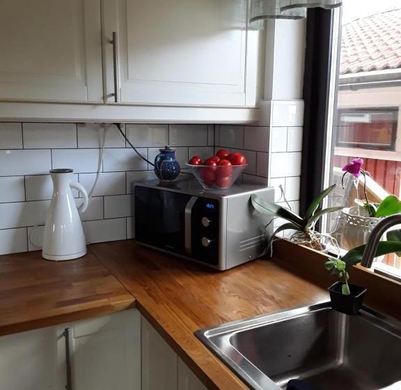 اتاق استاندارد یک نفره, Naturnära Enkel Rum B&b I Uppsala Ramstalund
