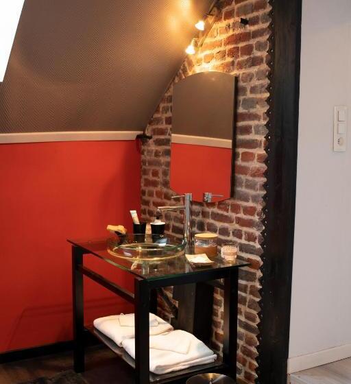 חדר סטנדרט לשלושה, Chambres Privées Chez Le Particulier Aéroport Lille Lesquin