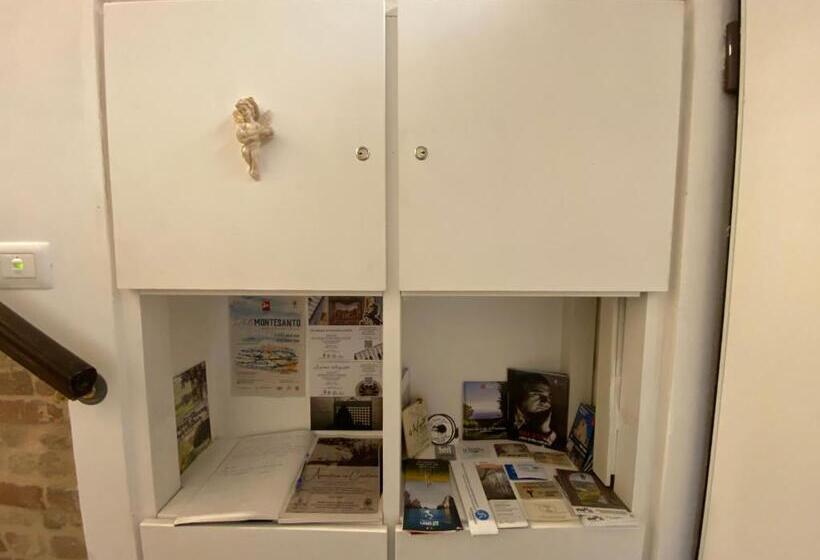 디럭스 룸, Red House Accomodation Potenza Picena