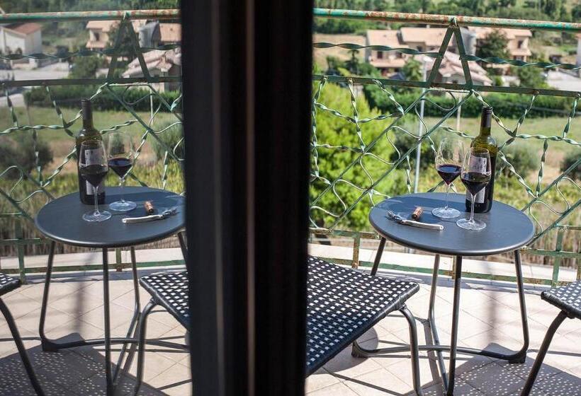 디럭스 룸, Red House Accomodation Potenza Picena