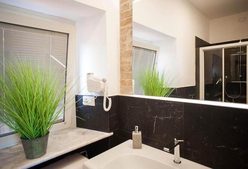 디럭스 룸, Red House Accomodation Potenza Picena