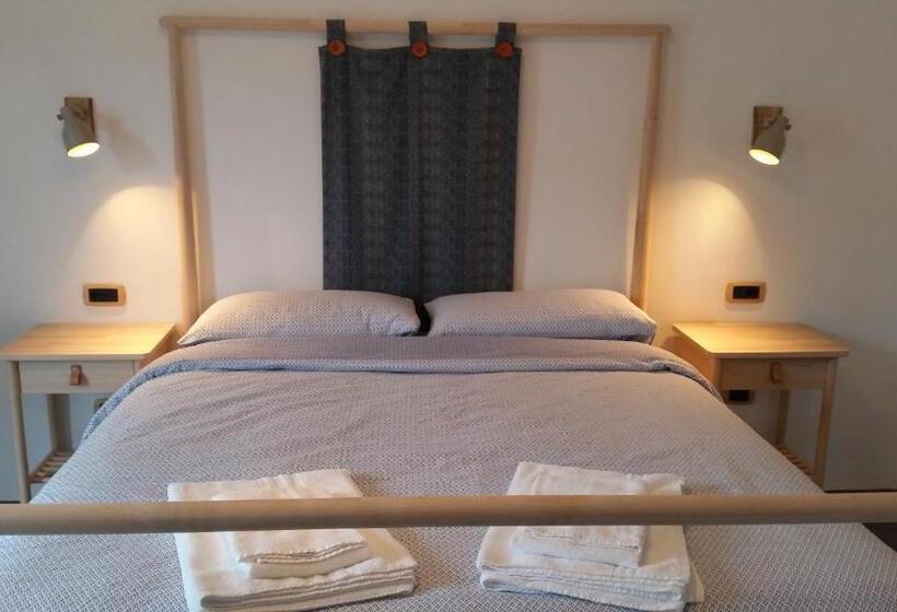 اتاق استاندارد با چشمانداز دریاچه, B&b Val Valerna