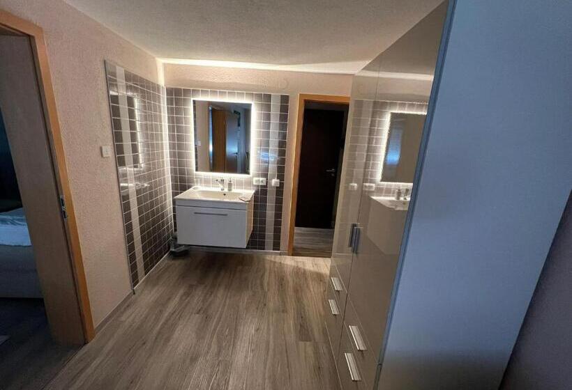 스탠다드 트리플 룸, Gästehaus Giannikis