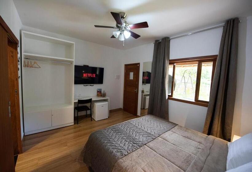 غرفة ديلوكس, Pousada Cantuá