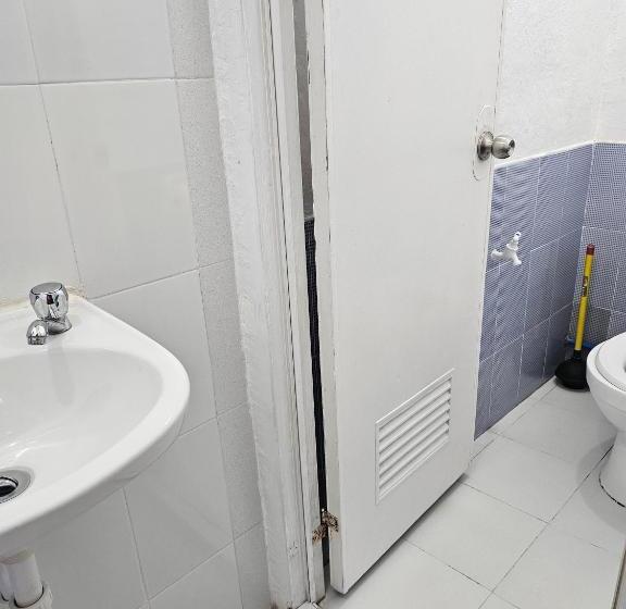 اتاق لوکس, D & N Lodge