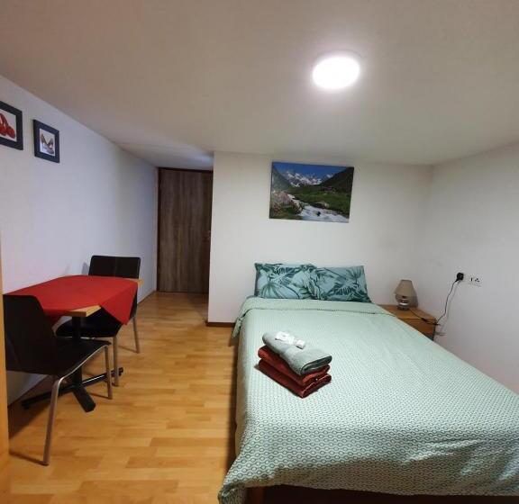 اتاق استاندارد, Buongustaio Fereinzimmer Room Inside A Flat