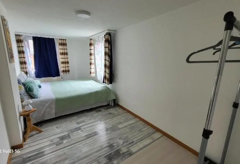 バス共有のスタンダードルーム, Buongustaio Fereinzimmer Room Inside A Flat