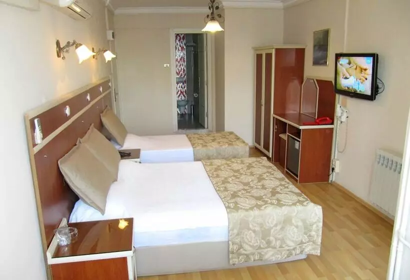 Deluxe-huone, Ayvazali