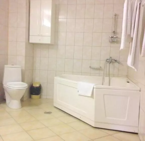 Suite, Ciric