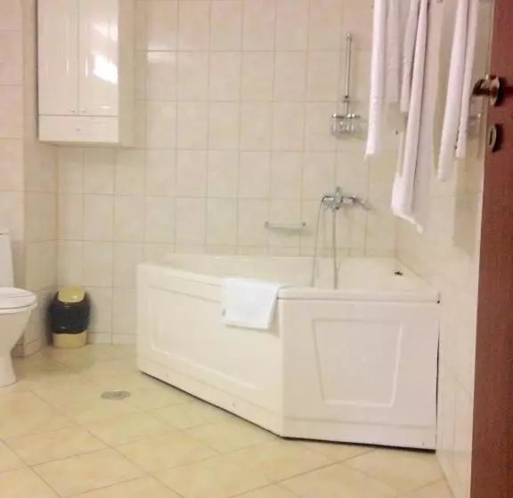Suite, Ciric