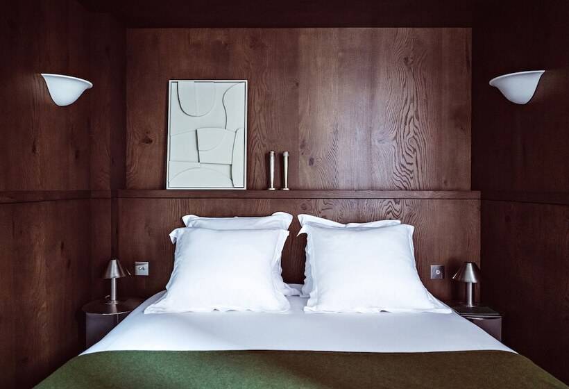 クラシックルーム, Des Academies Et Des Arts