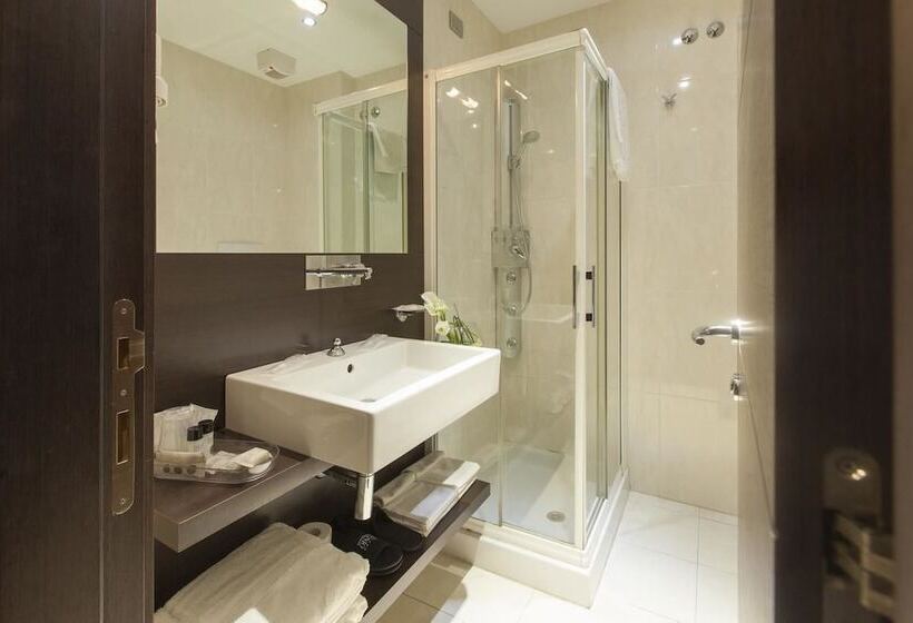 スタンダードシングルルーム, Inverigo