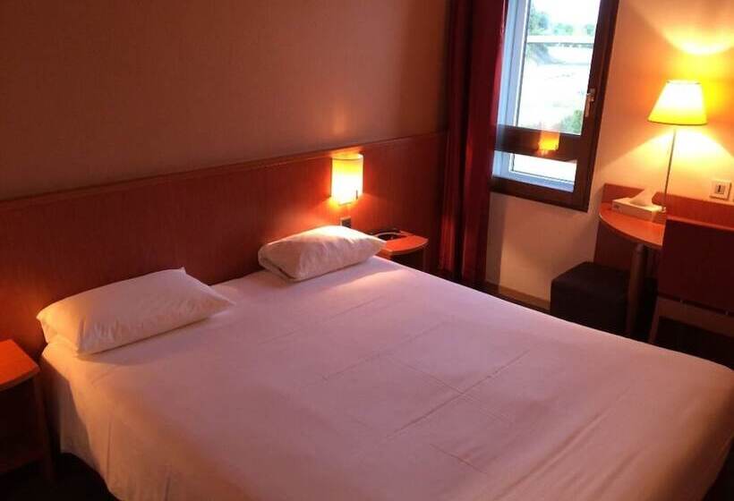 ダブルベッドスタンダードルーム, Kyriad Evreux  Netreville