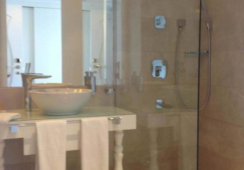 اتاق لوکس با چشمانداز دریا, La Boutique Hotel & Suites