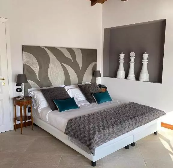 Standard-huone Järvinäkymä, La Locanda Del Pontefice   Luxury Country House