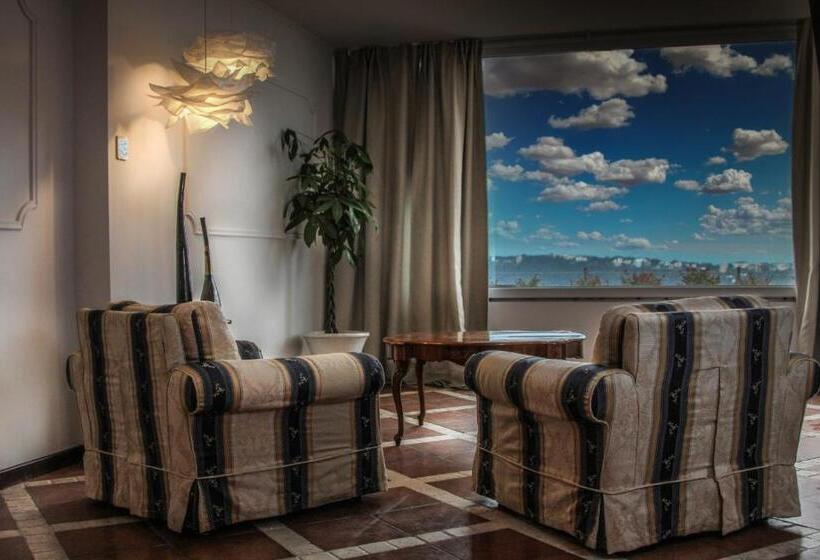 Suite with lake view, La Locanda Del Pontefice   Luxury Country House