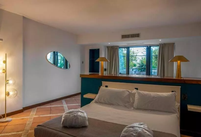 Standard-huone Puutarhanäkymä, La Locanda Del Pontefice   Luxury Country House