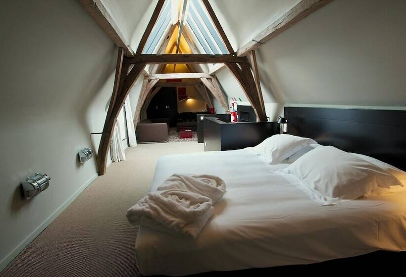 جناح ديلوكس, Matelote