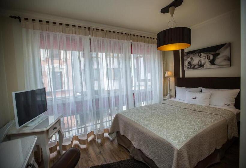 标准单人间, Ottaviano