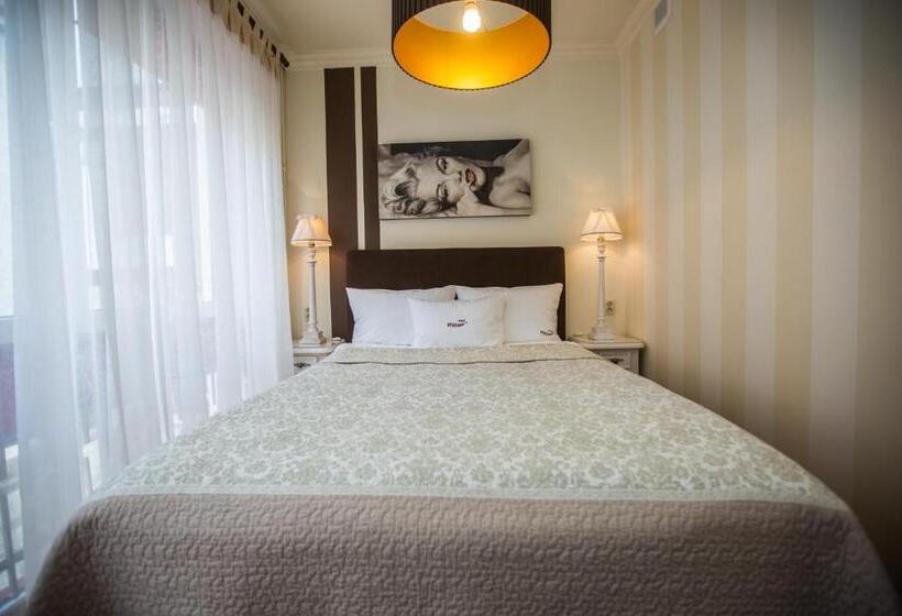 标准单人间, Ottaviano