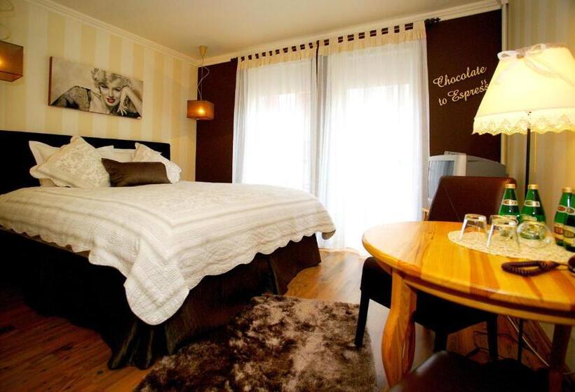 豪华房间, Ottaviano