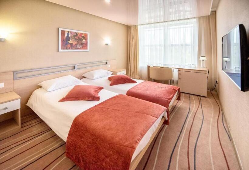 اتاق اکونومی, Palladium