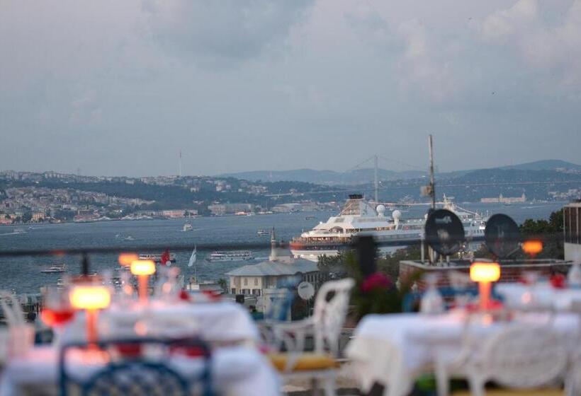 スタンダードトリプルルーム, Raymond Hotel Old City