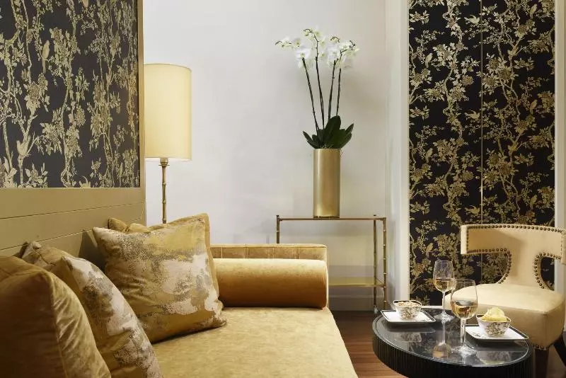 سوییت لوکس, San Firenze Suites & Spa
