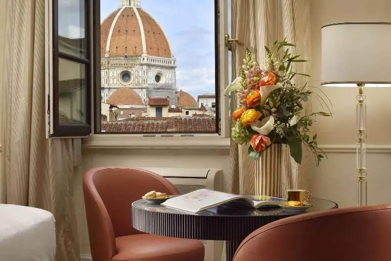 سوییت لوکس, San Firenze Suites & Spa