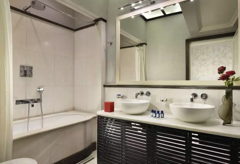 سوییت اجرایی, San Firenze Suites & Spa