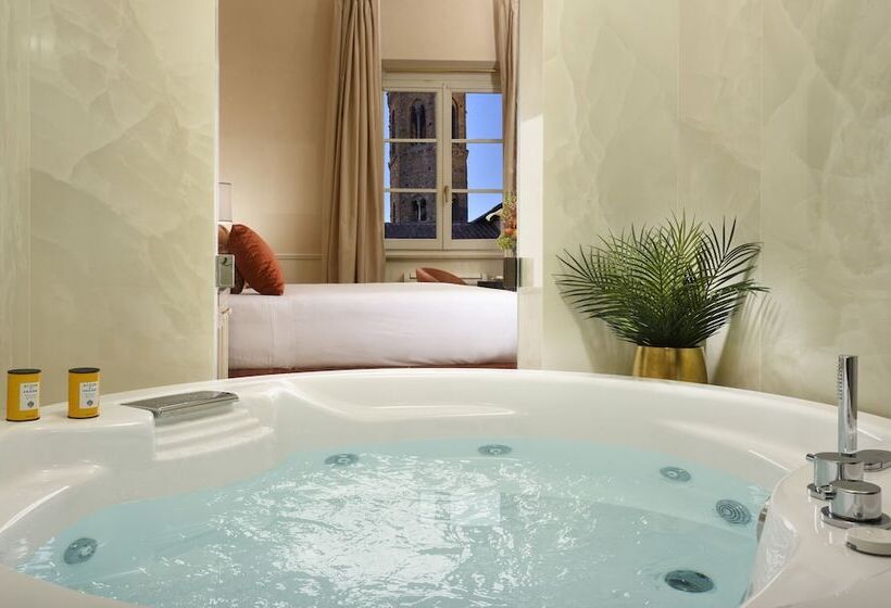 سوییت لوکس, San Firenze Suites & Spa