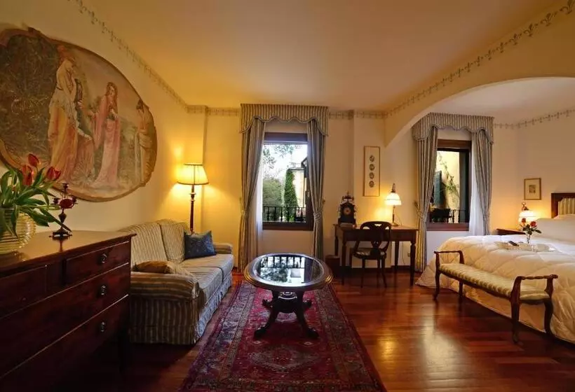 ジュニアスイート, Villa Luppis
