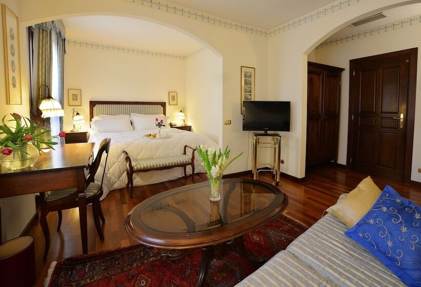 ジュニアスイート, Villa Luppis