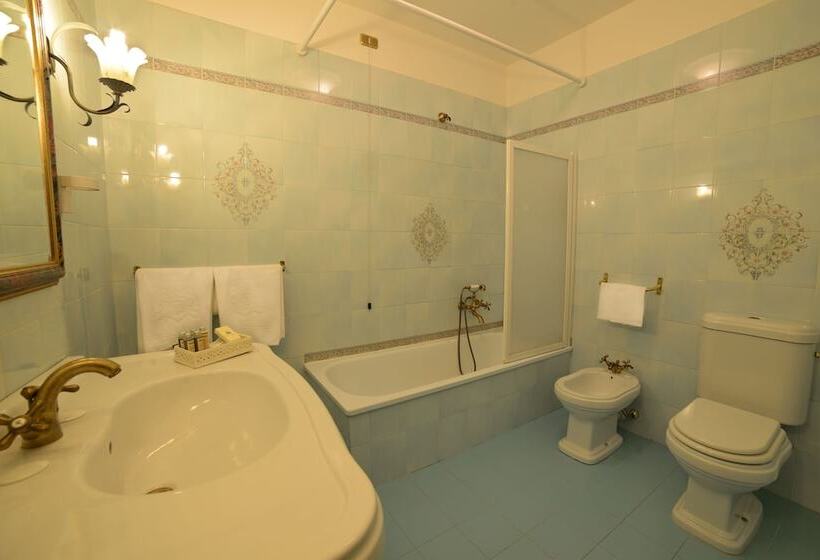 ジュニアスイート, Villa Luppis