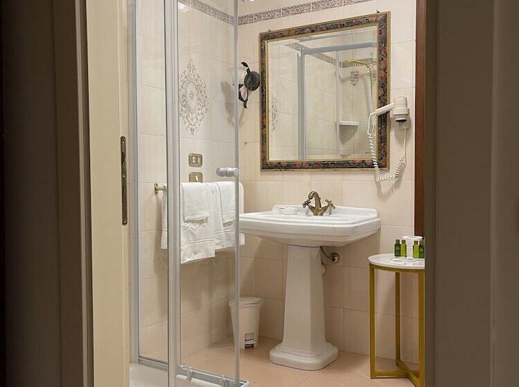 クラシックルーム, Villa Luppis