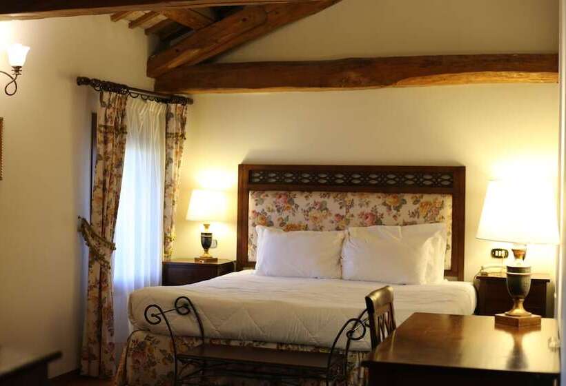 エクゼクティブルーム, Villa Luppis