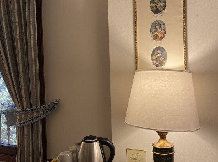 ジュニアスイート, Villa Luppis