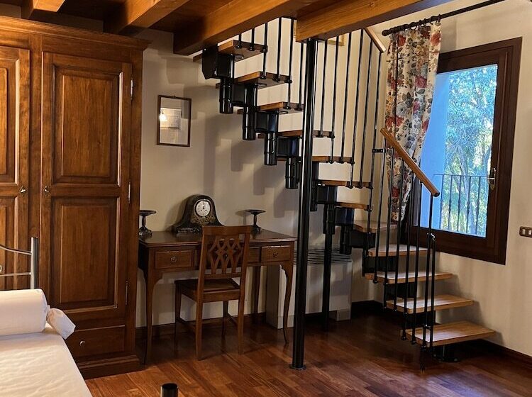 スイート, Villa Luppis