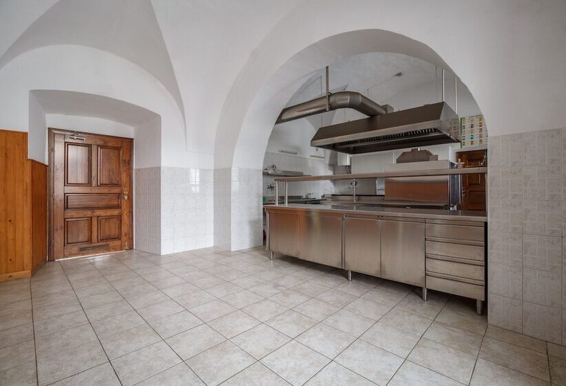 اتاق استاندارد, Samostan Mekinje