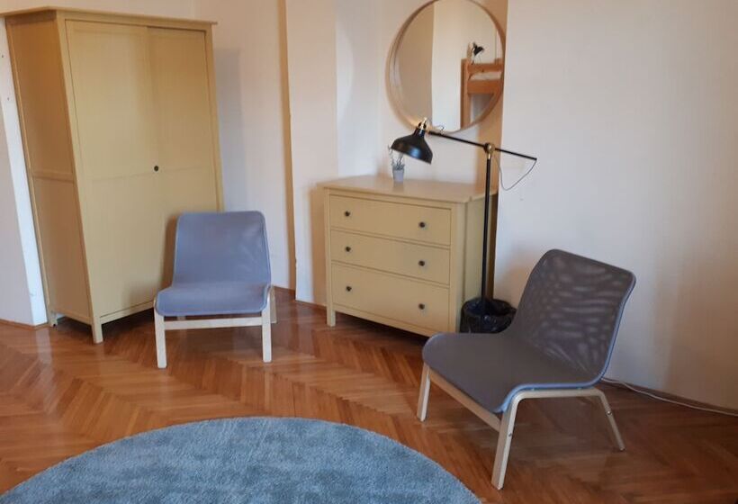 اتاق استاندارد, Samostan Mekinje