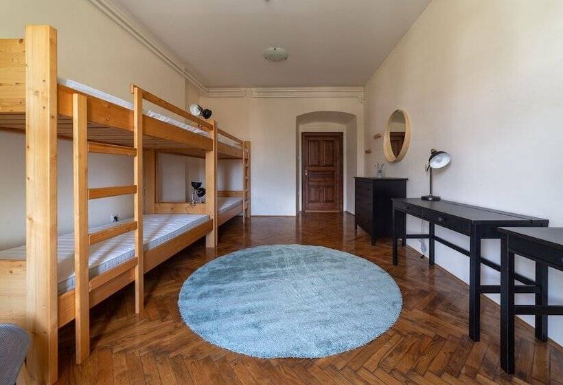 اتاق استاندارد چهار تخته, Samostan Mekinje