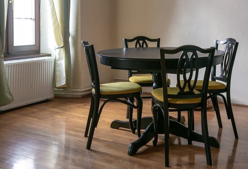 اتاق خانوادگی, Samostan Mekinje