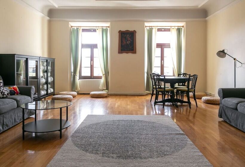 اتاق خانوادگی, Samostan Mekinje