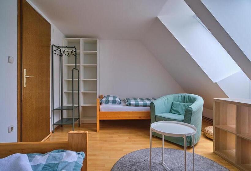 اتاق استاندارد سه نفره, Samostan Mekinje