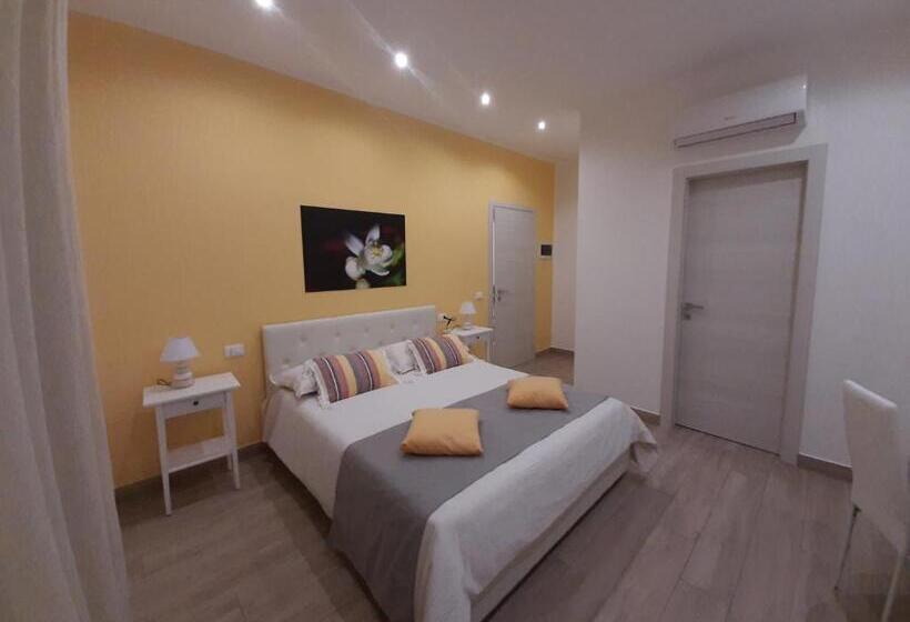 اتاق لوکس, A Casa Di Josephine