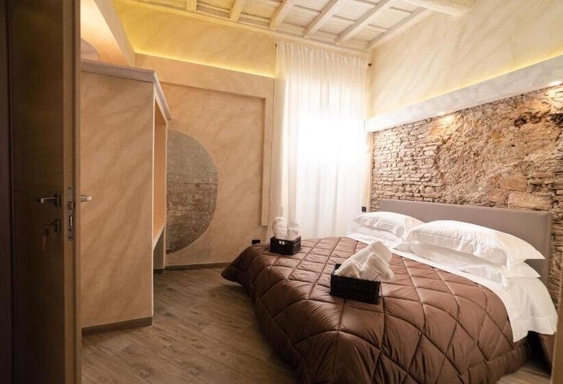 חדר סופריור לשלושה, Lo Scoglio Dei Volsci