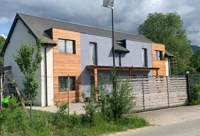 Huoneisto 1 Makuuhuone Näkymä, Cedar Crest