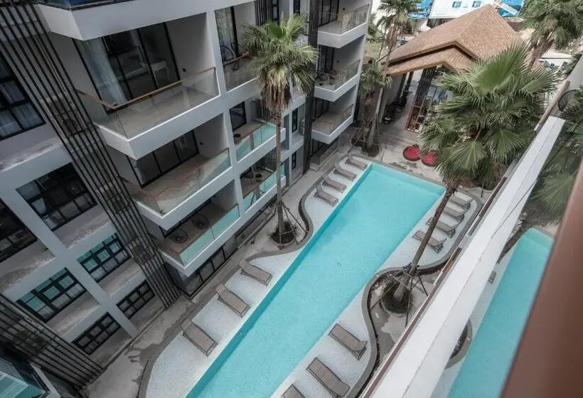 プールの見えるデラックスルーム, Palmyrah Surin Beach Residence