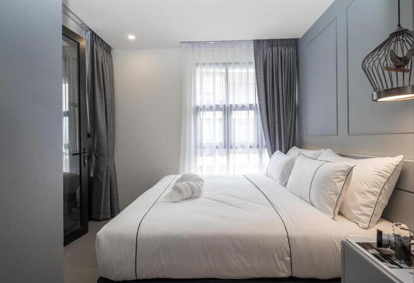 اتاق لوکس با چشمانداز استخر, Palmyrah Surin Beach Residence