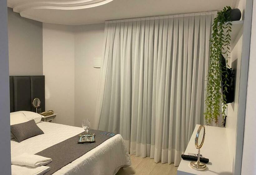 اتاق استاندارد, The Reds Pousada